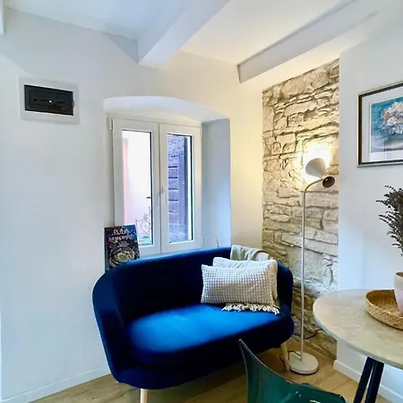 Pulabella Apartment *